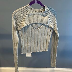 Aeropostale grey cotton sweater top, size medium. Good condition! So cute.